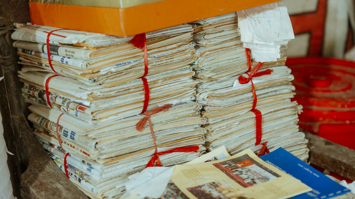 Deciphering Scottish Handwriting in Old Documents
